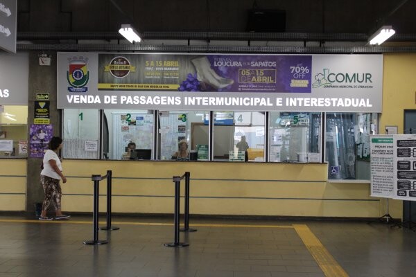 a-rodoviaria-ja-esta-em-clima-de-feira-da-loucura-por-sapatos