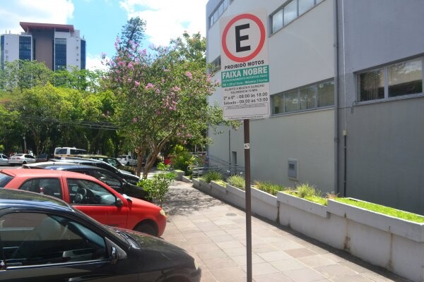 conscientizacao-no-transito-fiscalizacao-da-faixa-nobre-contara-com-reforco-da-guarda-municipal