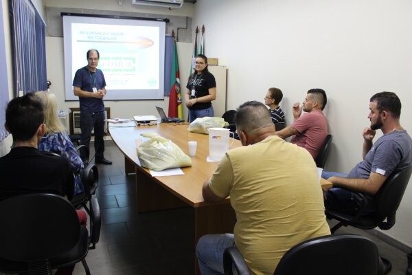 colaboradores-participam-de-integracao