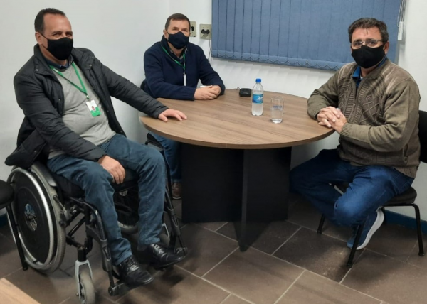 direcao-da-comur-recebe-visita-do-lider-da-bancada-do-governo